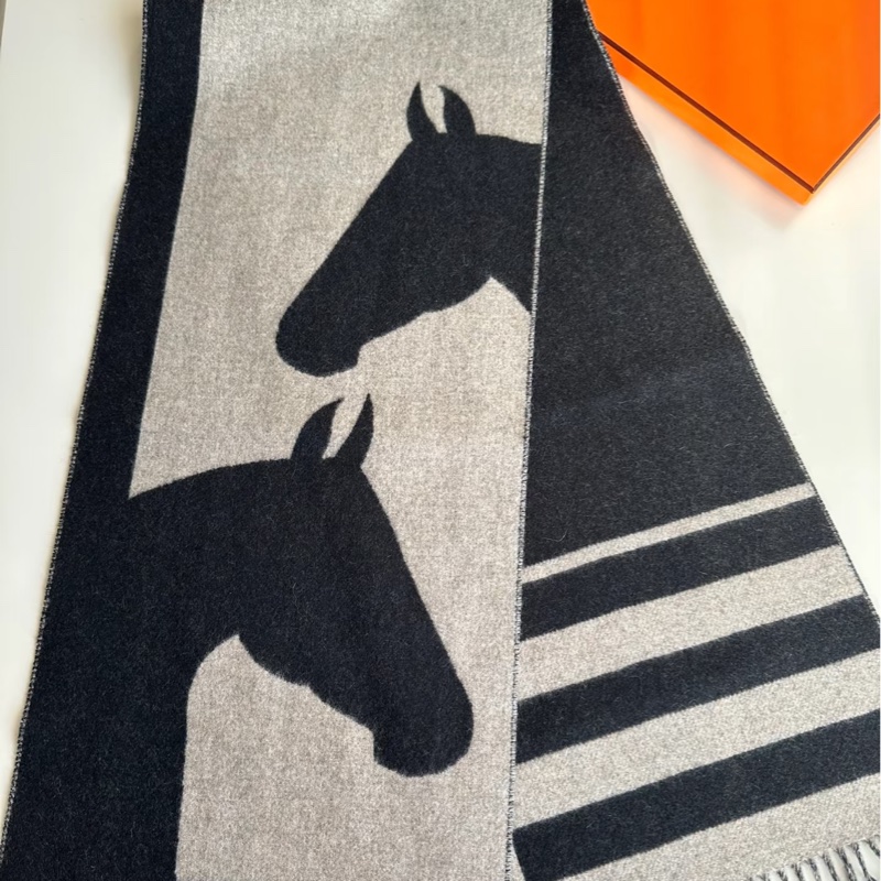 現貨商品 全新商品 Hermes 專櫃正貨 經典馬頭黑色圍巾-4