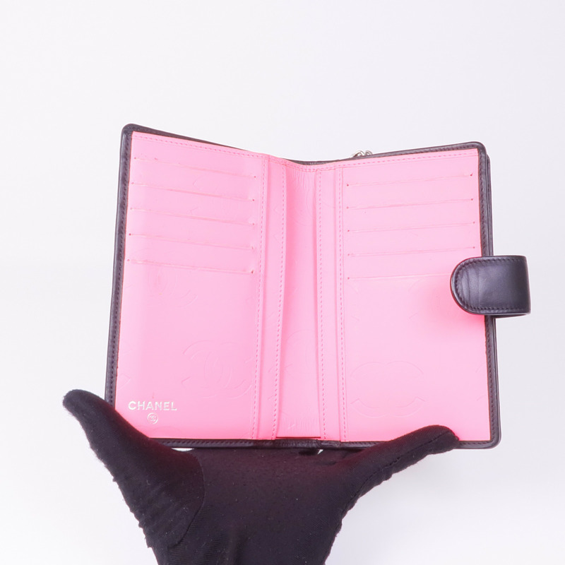 CHANEL 牛皮皮革Cambon Wallet銀扣錢包-11