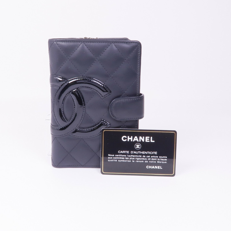 CHANEL 牛皮皮革Cambon Wallet銀扣錢包-19