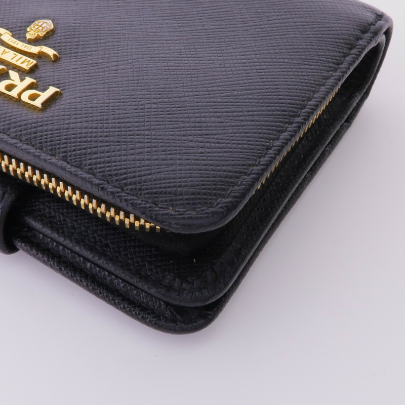 PRADA Saffiano皮革Wallet金扣錢包-9