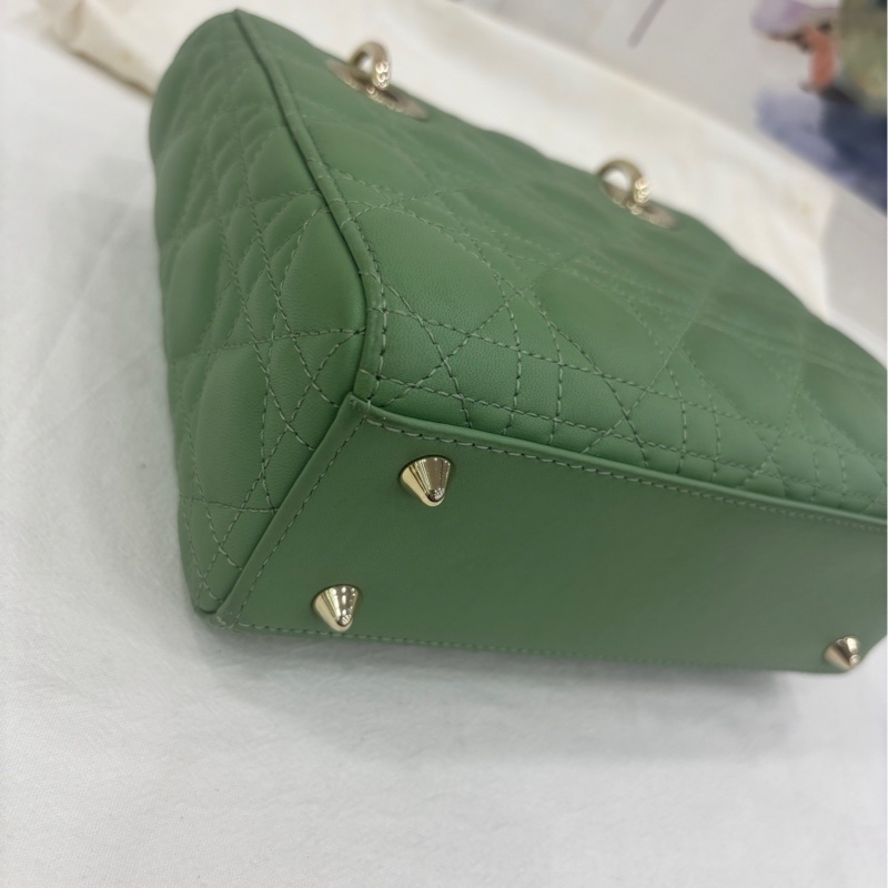 Dior 戴妃四格 迪奧 牛油果綠四格戴妃包，20年編碼 寬肩帶，限量琺瑯扣，超級美！-2