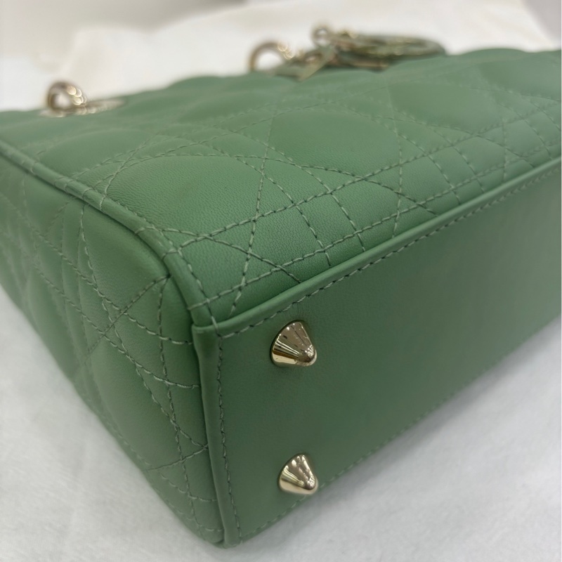 Dior 戴妃四格 迪奧 牛油果綠四格戴妃包，20年編碼 寬肩帶，限量琺瑯扣，超級美！-4