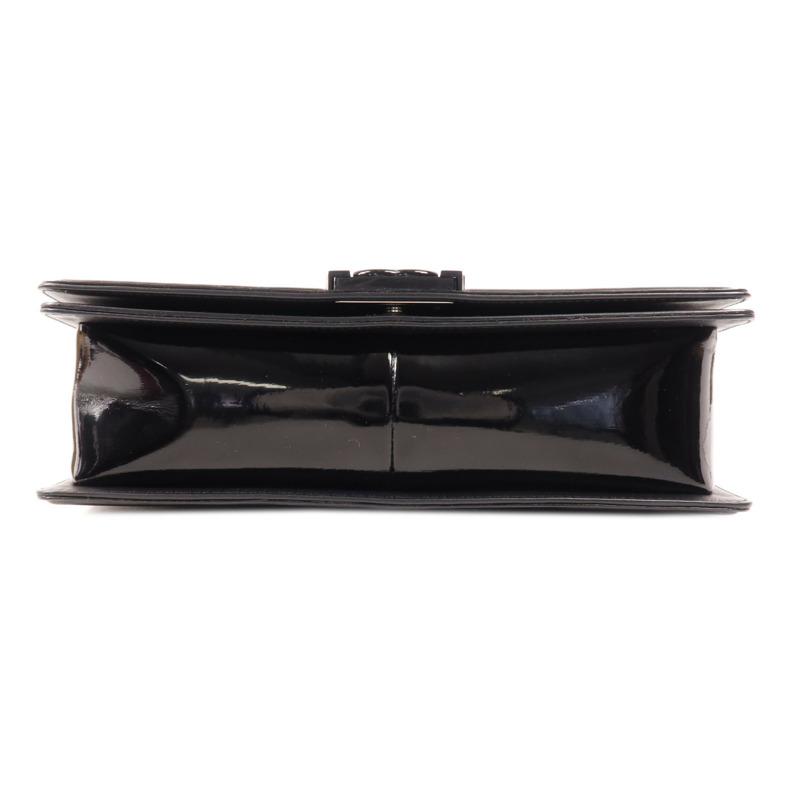 CHANEL 漆皮皮革Boy 28銀扣肩背袋-3