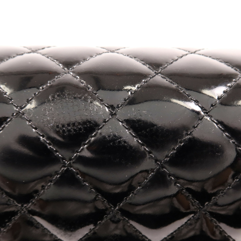 CHANEL 漆皮皮革Boy 28銀扣肩背袋-16