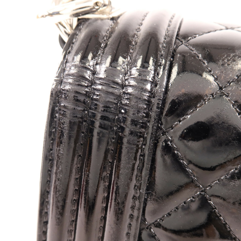 CHANEL 漆皮皮革Boy 28銀扣肩背袋-20