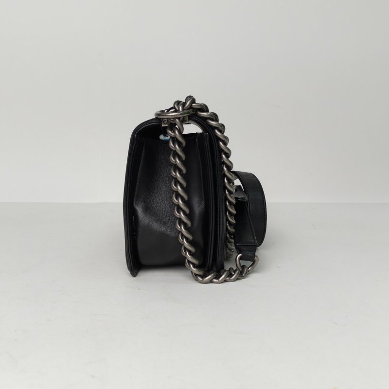 CHANEL Leboy中號25黑色羊皮20開銀扣菱格紋肩背包-3