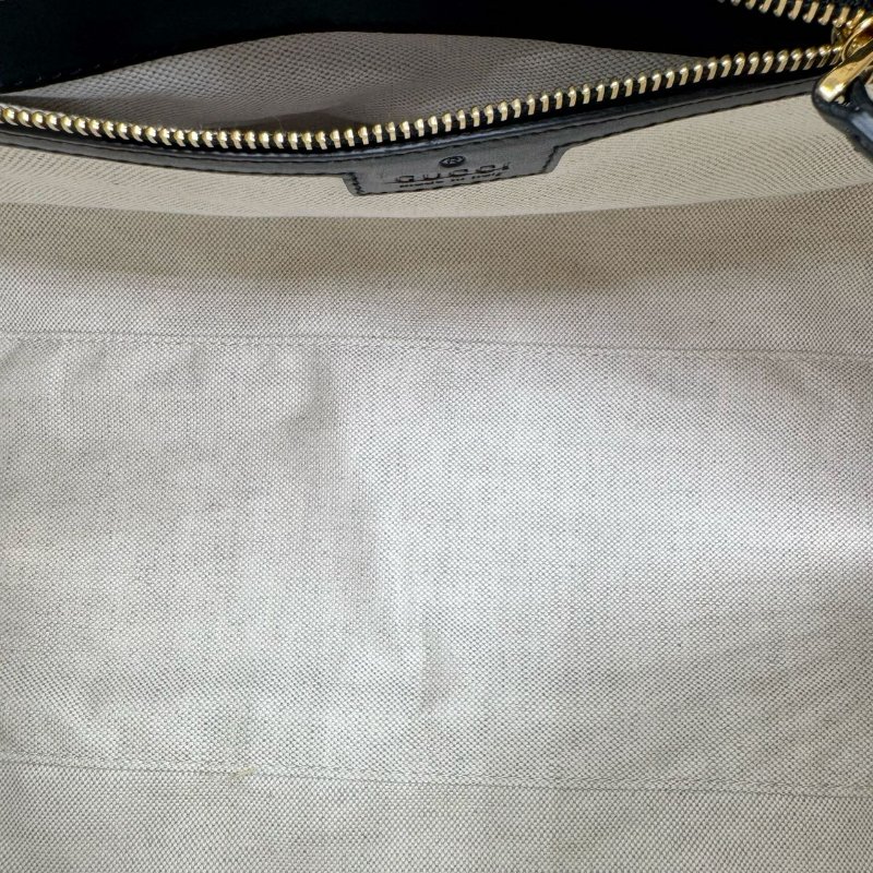 GUCCI古馳 Logo壓印大容量雙肩帶拉鍊絎縫 皮革 斜挎包手提包  黑色-13