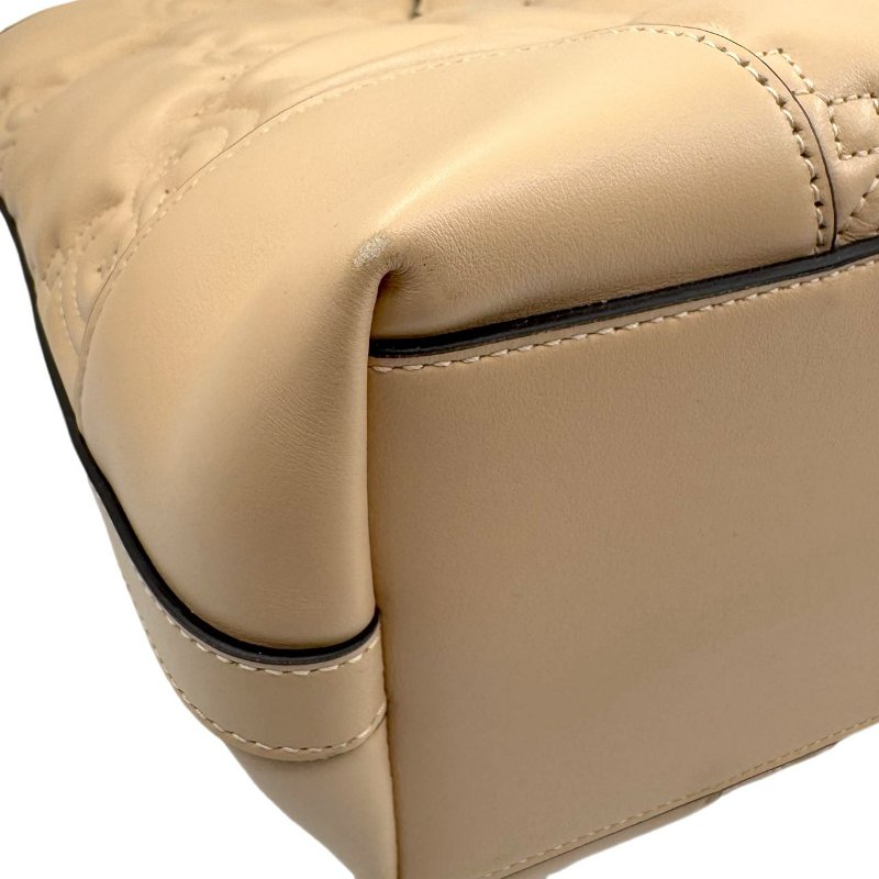 GUCCI古馳 GG Matelassé 金色徽標皮革提手 皮革 托特包購物袋 單肩包手提包 中號 米黃色-7