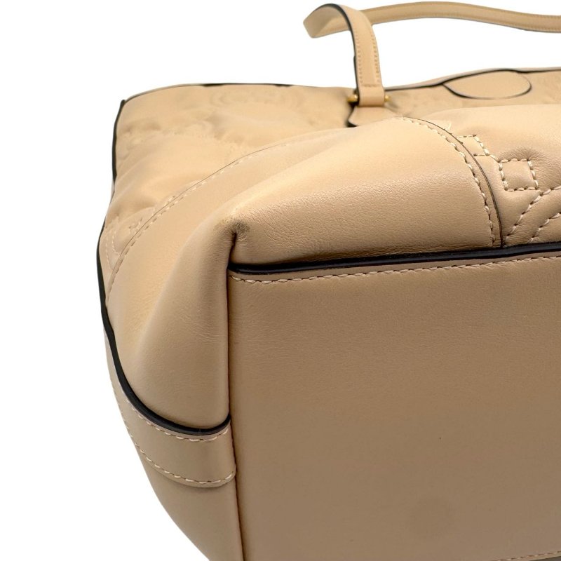 GUCCI古馳 GG Matelassé 金色徽標皮革提手 皮革 托特包購物袋 單肩包手提包 中號 米黃色-9