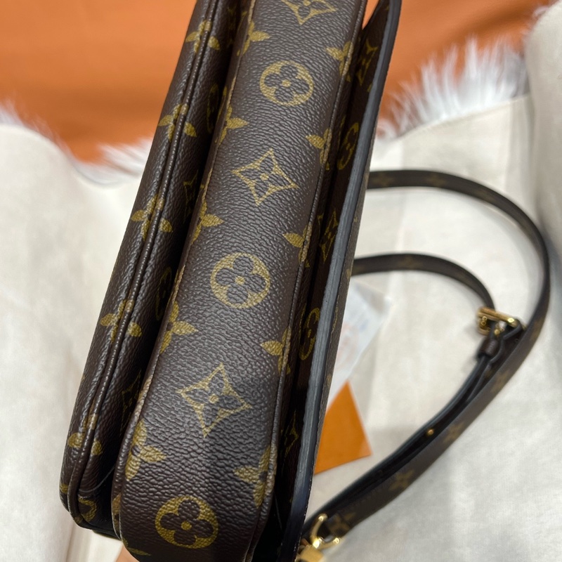 98新LV 老花郵差包 SR2270 2020年編碼 20年發票-9