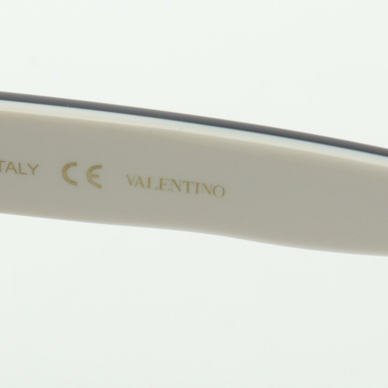 Valentino 黑色塑膠太陽眼鏡，二手女款-3