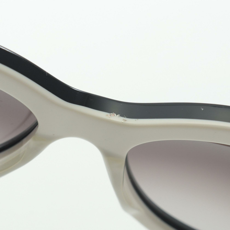 Valentino 黑色塑膠太陽眼鏡，二手女款-6