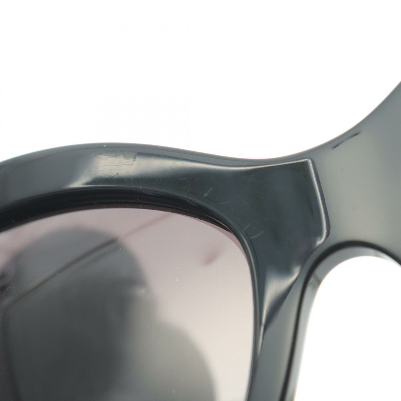 Valentino 黑色塑膠太陽眼鏡，二手女款-9