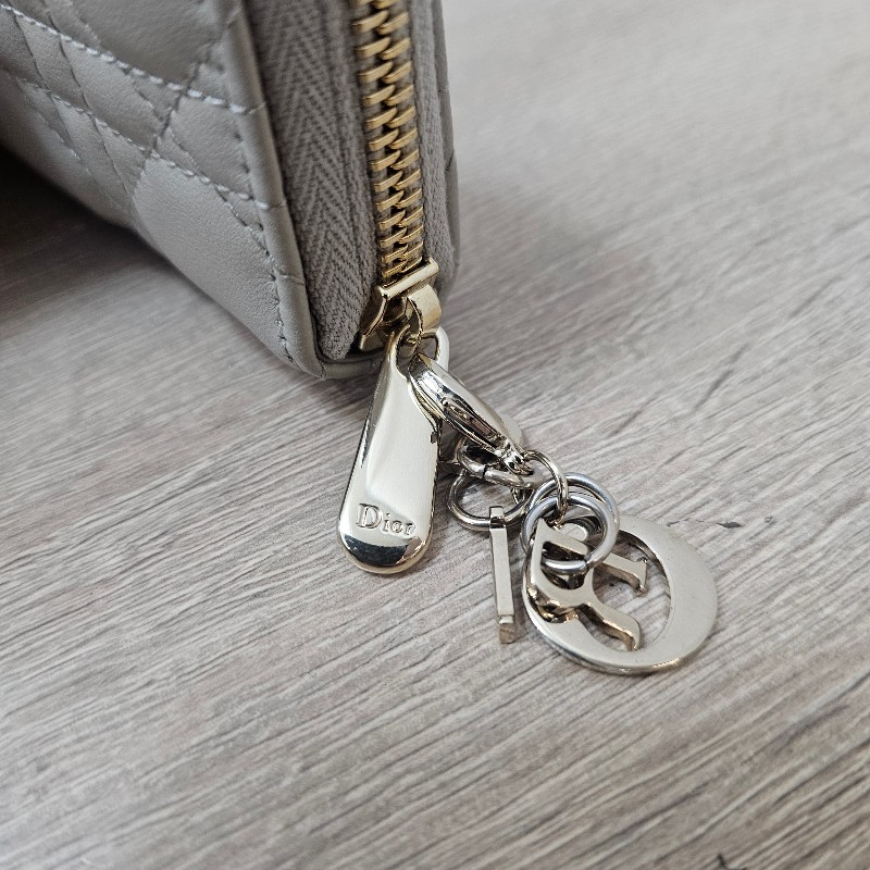 [實品超好看沙色❣️] Dior沙色羊皮金釦LadyDior拉鏈零錢卡包-5