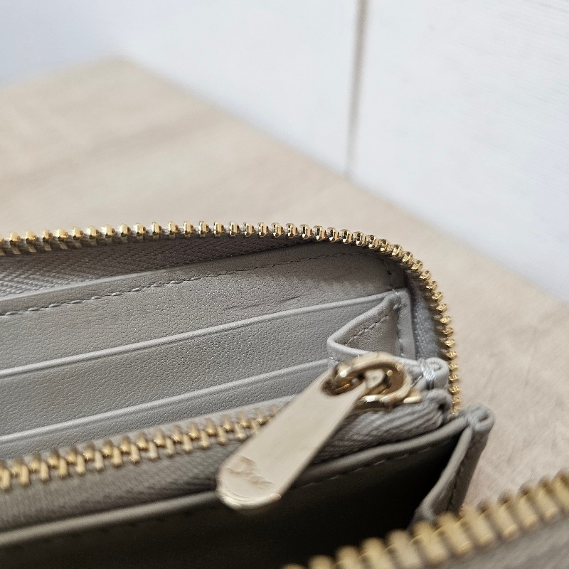 [實品超好看沙色❣️] Dior沙色羊皮金釦LadyDior拉鏈零錢卡包-11