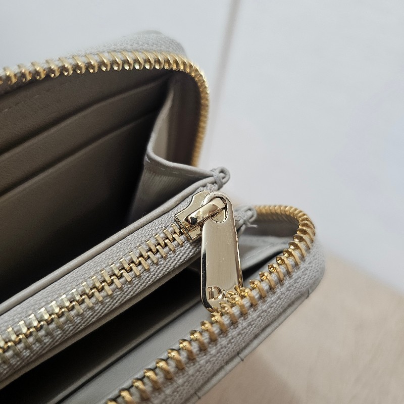 [實品超好看沙色❣️] Dior沙色羊皮金釦LadyDior拉鏈零錢卡包-15