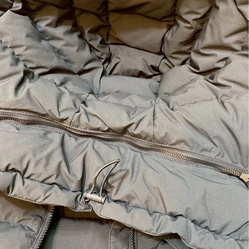 BURBERRY英國黑色連帽鵝絨大衣M-15