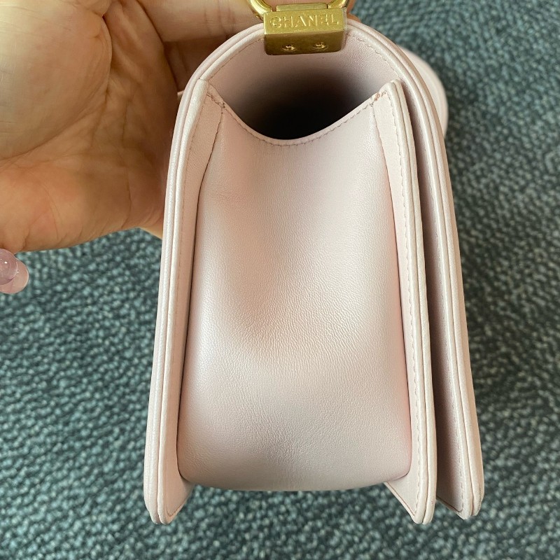 Chanel香奈兒 leboy中號 粉金羊皮 限量宮廷編織滾邊款 肩背包斜背包-7