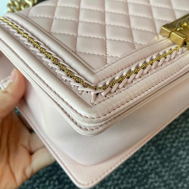 Chanel香奈兒 leboy中號 粉金羊皮 限量宮廷編織滾邊款 肩背包斜背包-19