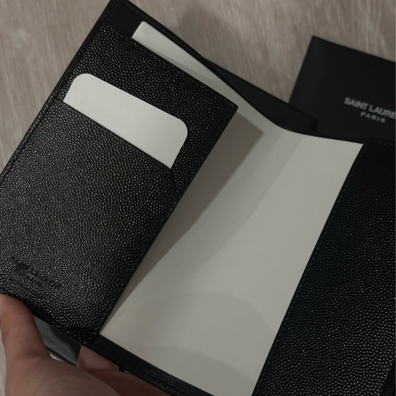 SAINT LAURENT YSL全皮黑色燙字Logo 護照套-1