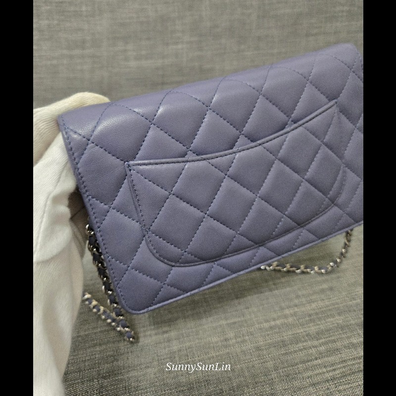 香奈兒 Chanel woc 藍紫色 紫灰色 銀色 雙C logo 鍊條包-17