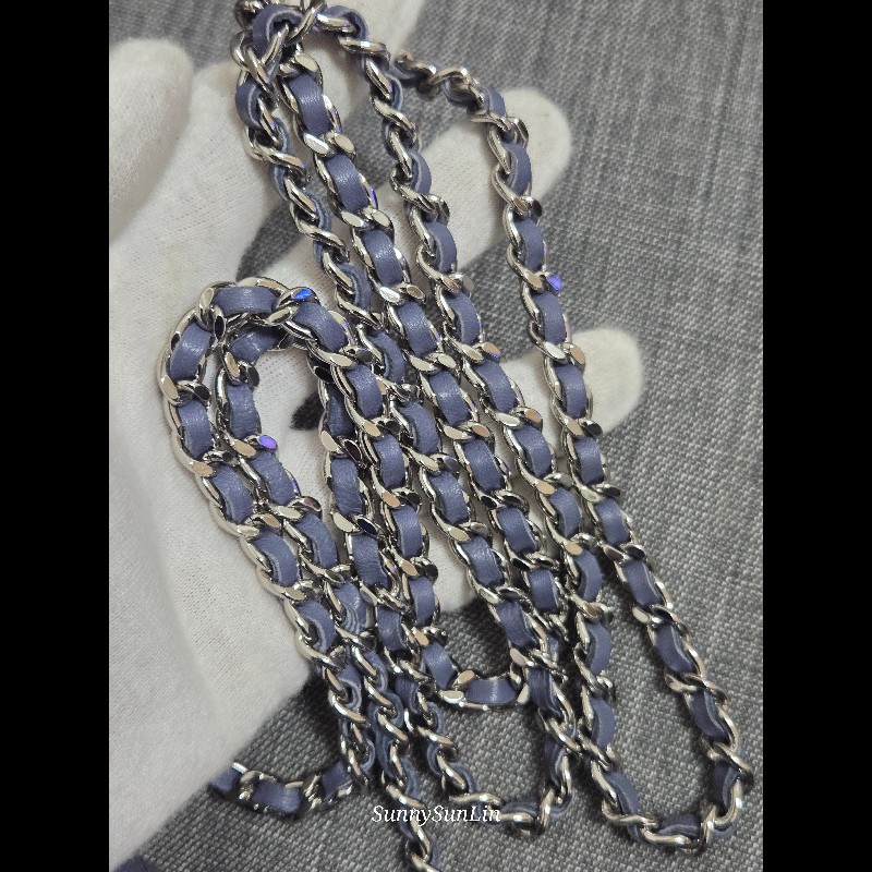 香奈兒 Chanel woc 藍紫色 紫灰色 銀色 雙C logo 鍊條包-51