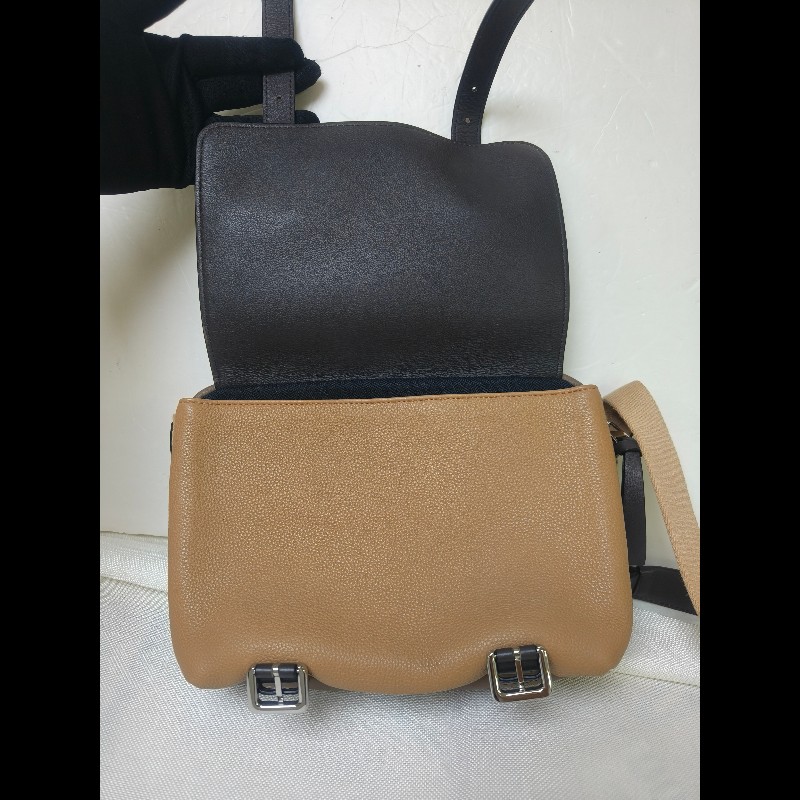 🔥年終狂降🔥【限時降價只到12/31（原31,800）】【8成新】㊣✨ LOEWE ✨(附防塵袋)羅威 拼色 雙釦 小牛皮 皮革 郵差包 側背包 斜背包/男女可用/二手包/保證正品🌳二手樹屋🌳-17