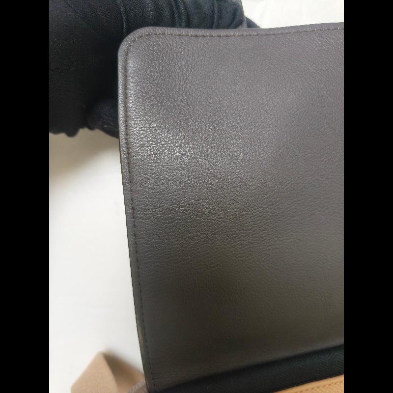 🔥年終狂降🔥【限時降價只到12/31（原31,800）】【8成新】㊣✨ LOEWE ✨(附防塵袋)羅威 拼色 雙釦 小牛皮 皮革 郵差包 側背包 斜背包/男女可用/二手包/保證正品🌳二手樹屋🌳-22