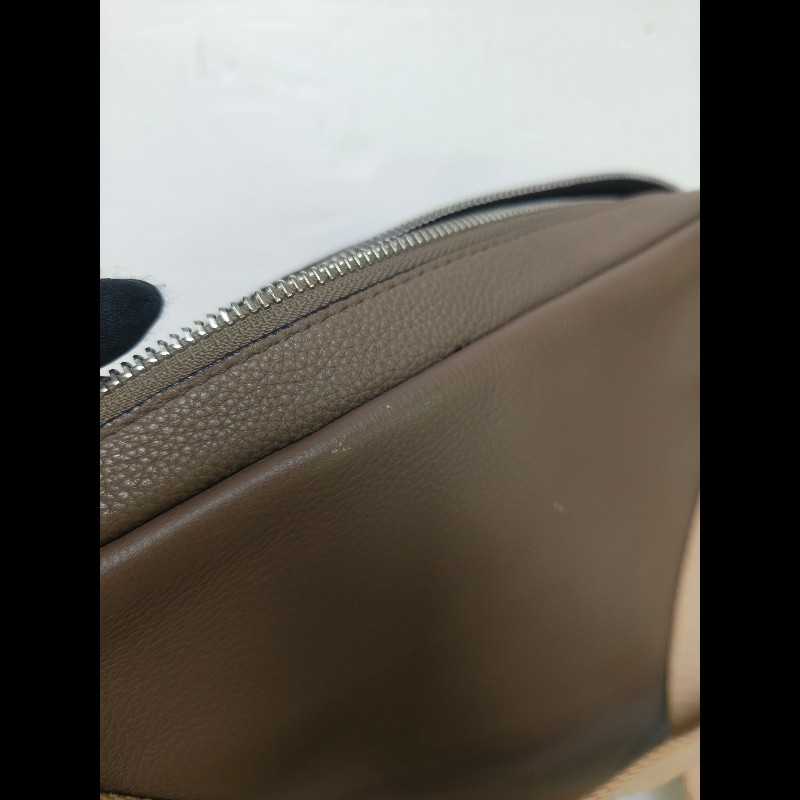 🔥年終狂降🔥【限時降價只到12/31（原31,800）】【8成新】㊣✨ LOEWE ✨(附防塵袋)羅威 拼色 雙釦 小牛皮 皮革 郵差包 側背包 斜背包/男女可用/二手包/保證正品🌳二手樹屋🌳-29