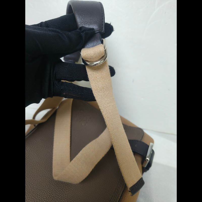🔥年終狂降🔥【限時降價只到12/31（原31,800）】【8成新】㊣✨ LOEWE ✨(附防塵袋)羅威 拼色 雙釦 小牛皮 皮革 郵差包 側背包 斜背包/男女可用/二手包/保證正品🌳二手樹屋🌳-32