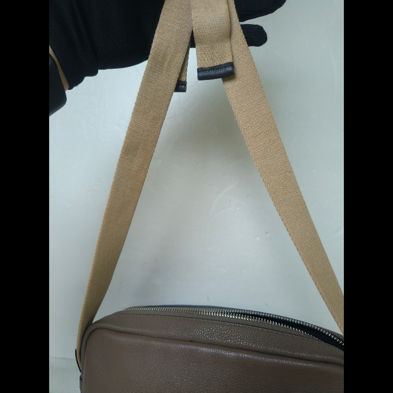 🔥年終狂降🔥【限時降價只到12/31（原31,800）】【8成新】㊣✨ LOEWE ✨(附防塵袋)羅威 拼色 雙釦 小牛皮 皮革 郵差包 側背包 斜背包/男女可用/二手包/保證正品🌳二手樹屋🌳-33