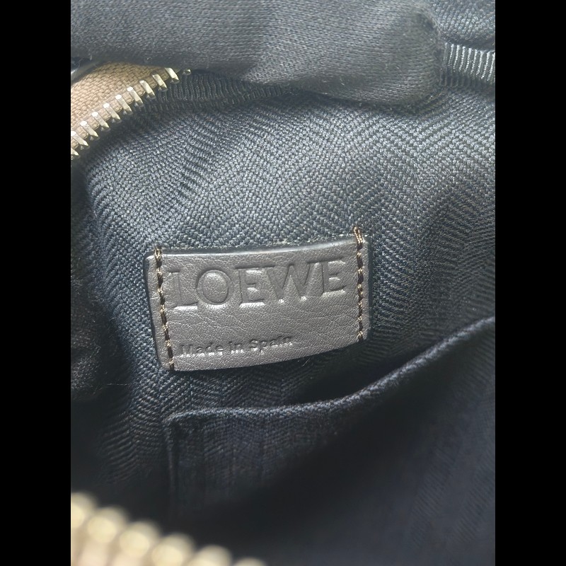 🔥年終狂降🔥【限時降價只到12/31（原31,800）】【8成新】㊣✨ LOEWE ✨(附防塵袋)羅威 拼色 雙釦 小牛皮 皮革 郵差包 側背包 斜背包/男女可用/二手包/保證正品🌳二手樹屋🌳-41