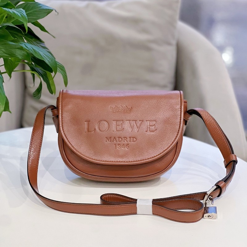 Loewe mini gate 馬鞍 焦糖色復古 斜背包-2