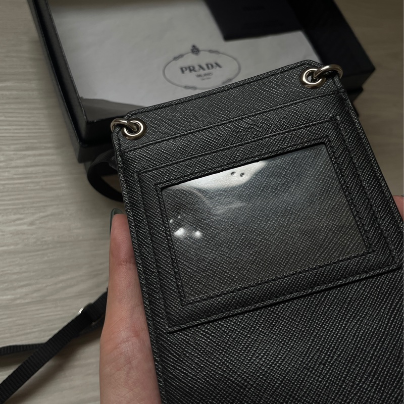Prada十字牛皮手機包-13