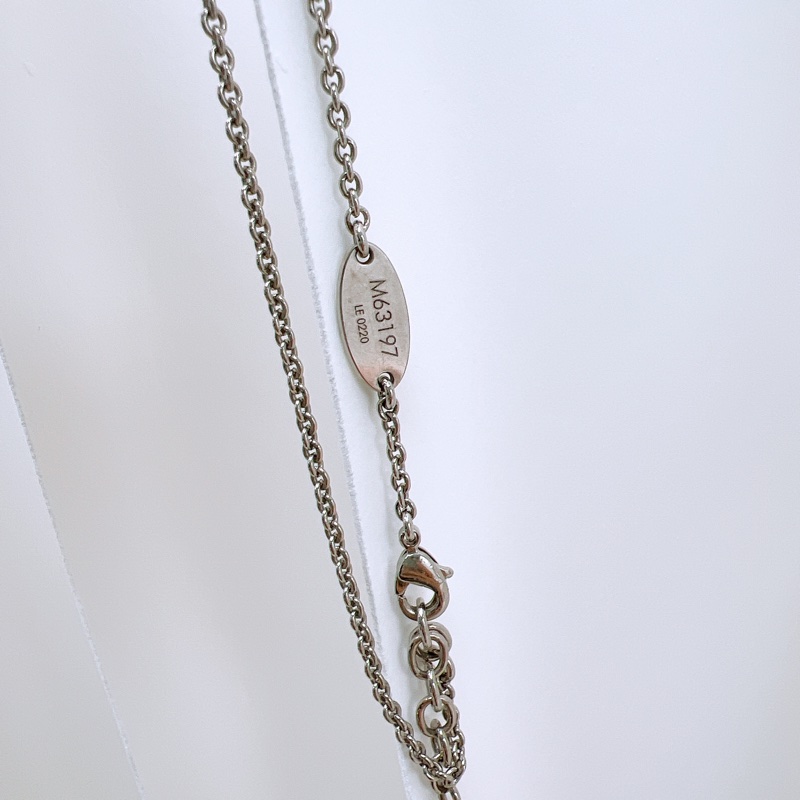 Lv essential v 銀色項鍊-5