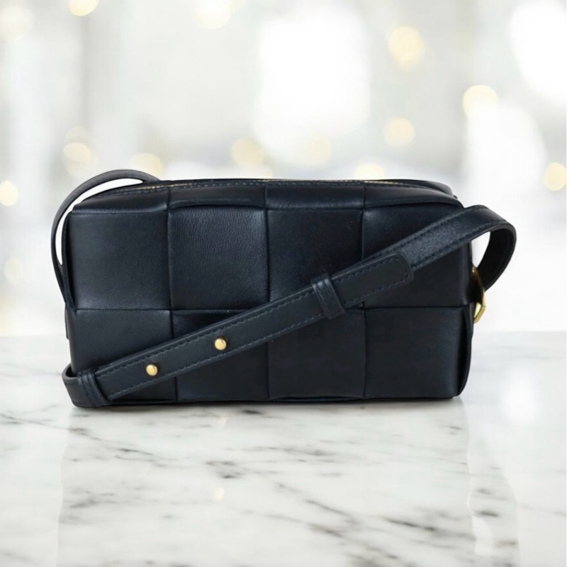 「JL精品代購」97新 bv八格黑色單肩包-0