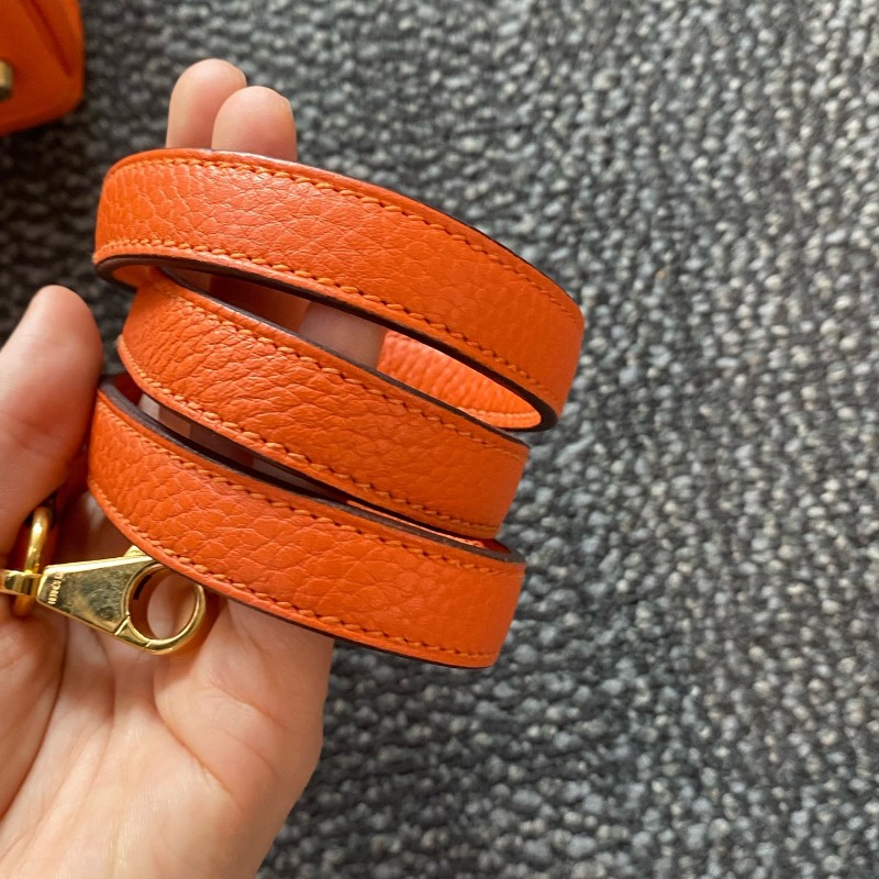 Hermes 橙色金扣Kelly32-28