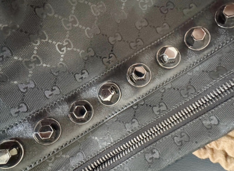 Gucci帥氣黑色漂亮肩背包-2