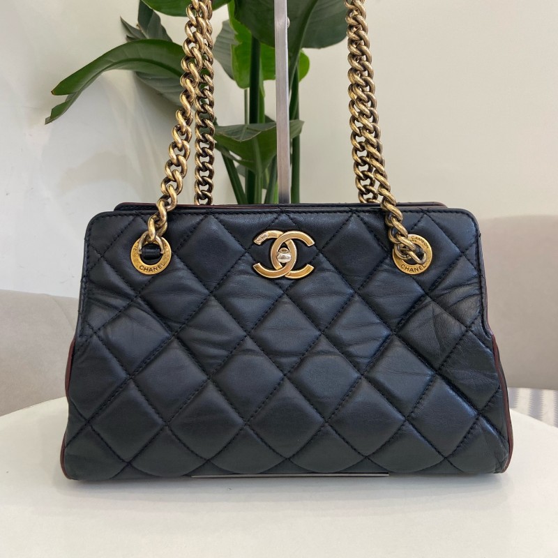 CHANEL黑色牛奶盒子包經典菱格紋金色鏈條 肩背包-0