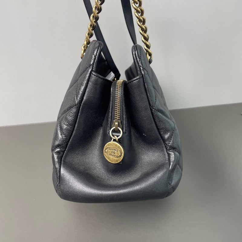 Chanel/香奈兒 黑金鍊條托特 復古金屬扣 黑色 油蠟皮 肩背包-2
