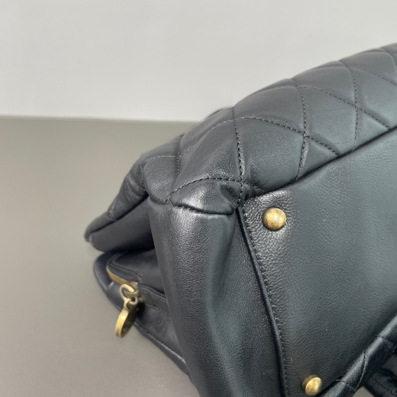 Chanel/香奈兒 黑金鍊條托特 復古金屬扣 黑色 油蠟皮 肩背包-11