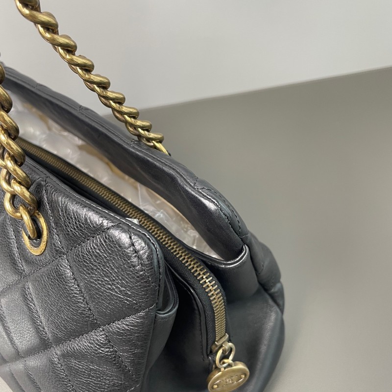 Chanel/香奈兒 黑金鍊條托特 復古金屬扣 黑色 油蠟皮 肩背包-19