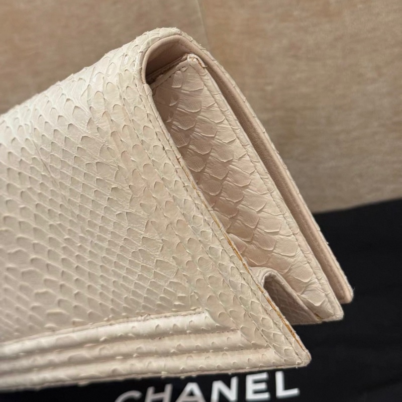 Chanel 香奈兒 14P 蛇皮手拿包  銀扣 19開 99新 尺寸 26*12*4 配件 防塵袋 身份卡-3