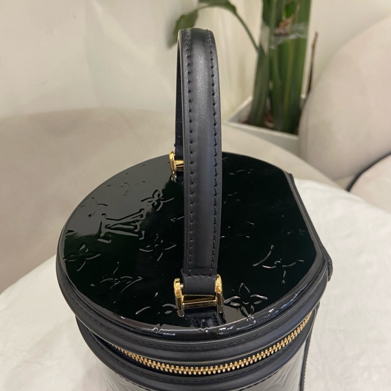 LV 發財桶 漆皮黑色手提包斜背包-8