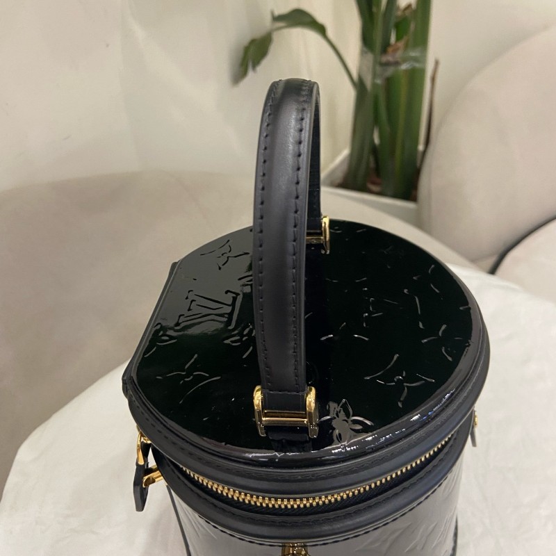 LV 發財桶 漆皮黑色手提包斜背包-9