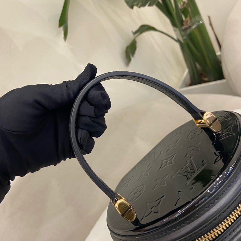 LV 發財桶 漆皮黑色手提包斜背包-10