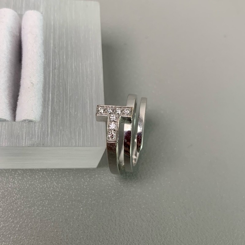 Tiffany T系列18K白金半鑽三圈戒指 48碼-1