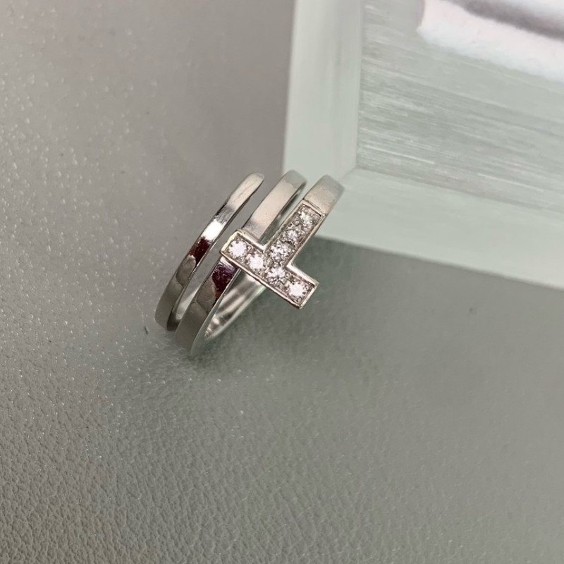 Tiffany T系列18K白金半鑽三圈戒指 48碼-2
