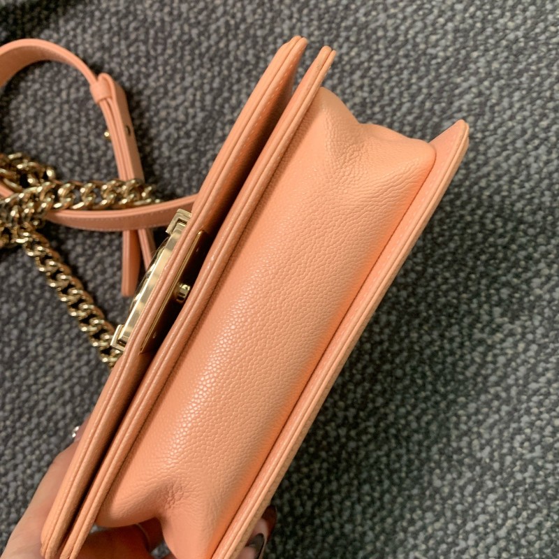 CHANEL LeBoy小號 淡橘色荔枝紋牛皮 肩背包斜背包 晶片款-8