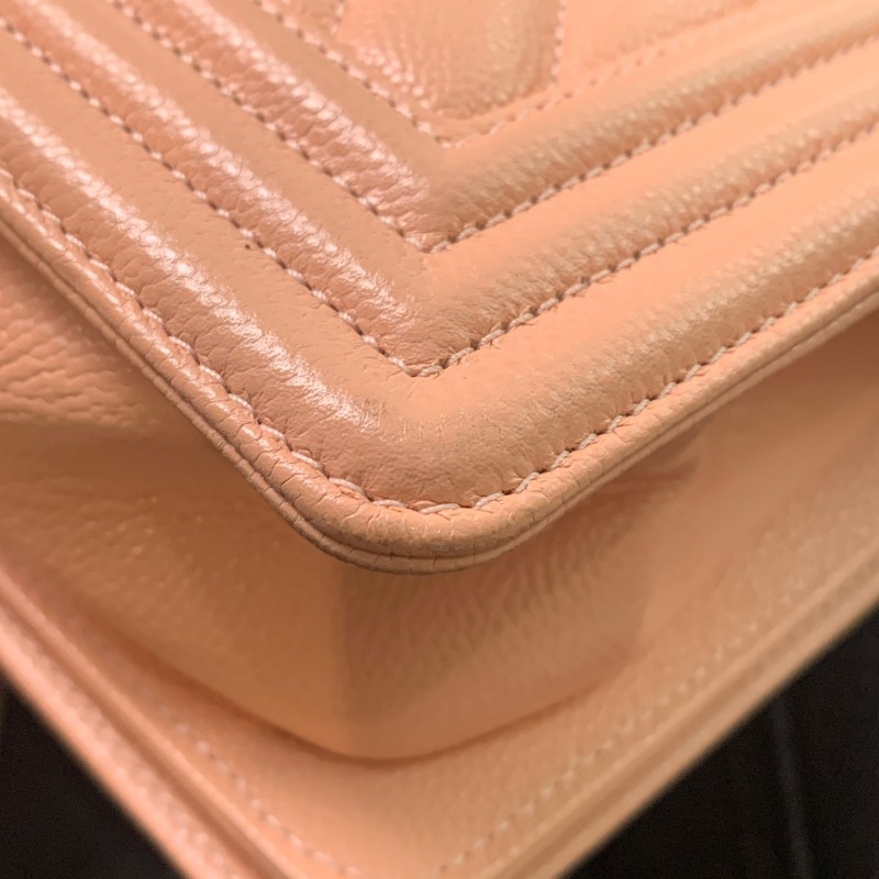 CHANEL LeBoy小號 淡橘色荔枝紋牛皮 肩背包斜背包 晶片款-13